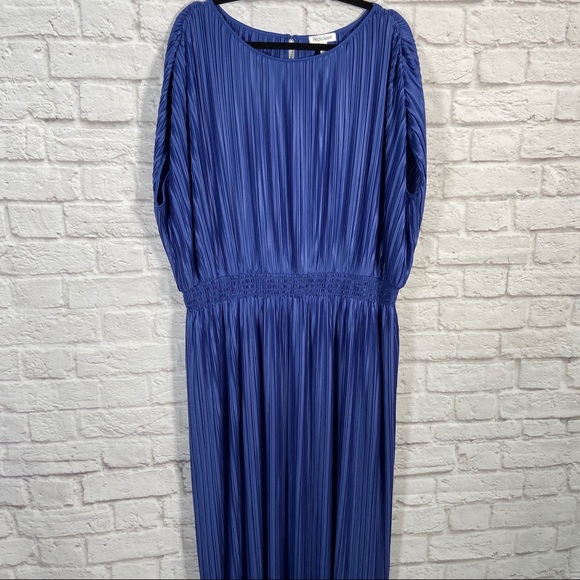 Like New Prologue Dress - Picture 3 of 8